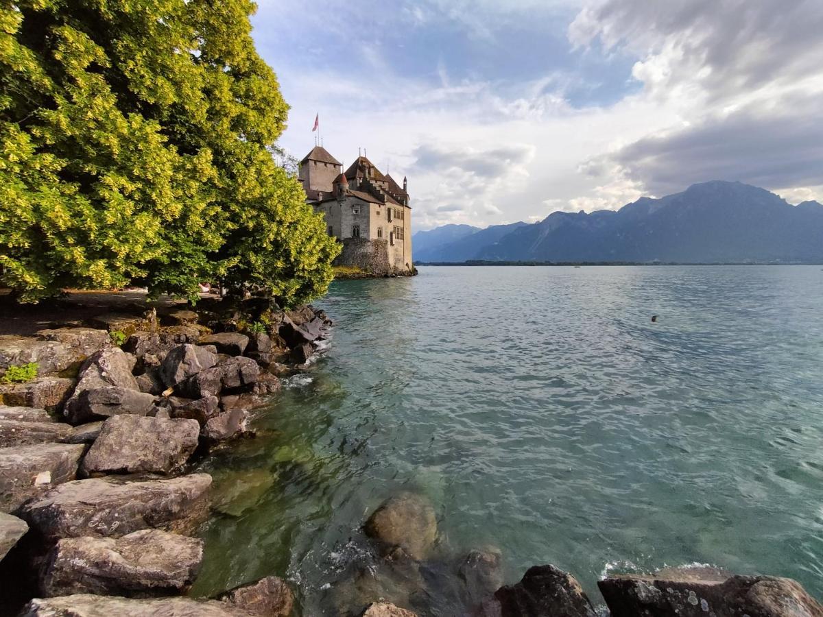 Castle View Aparthotel Veytaux Exteriör bild